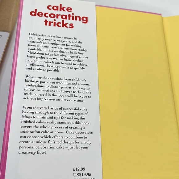 Cookbook - Cake Decorating Tricks  - Sue McMahon - Picture 3 of 7